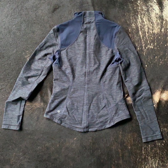 Lululemon On The Move Jacket - Picture 5 of 6
